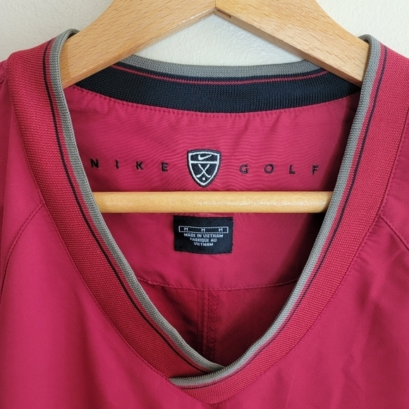 Nike Golf | Red Windbreaker Pullover with Zipper Side Pockets Size Medium - Picture 5 of 6